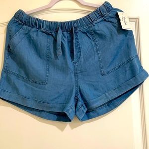 Nice and comfortable short on the thinner side size L